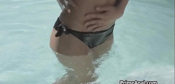  Sunny outdoor ass licking by the pool